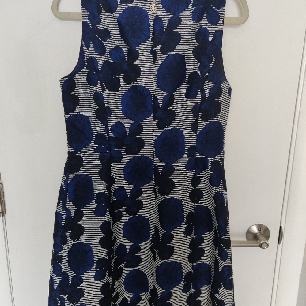 Tommy Hilfiger dress - Picture 2 of 4